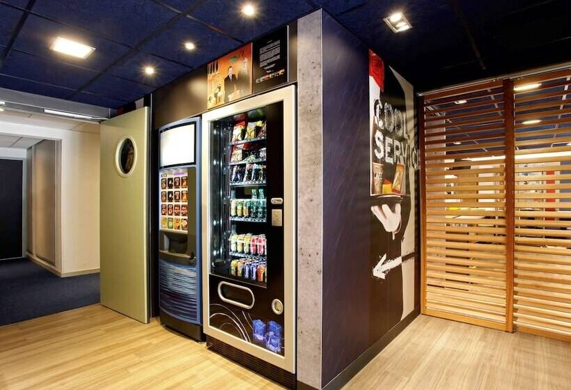 Отель Ibis Budget Saint Cyr Sur Mer La Ciotat