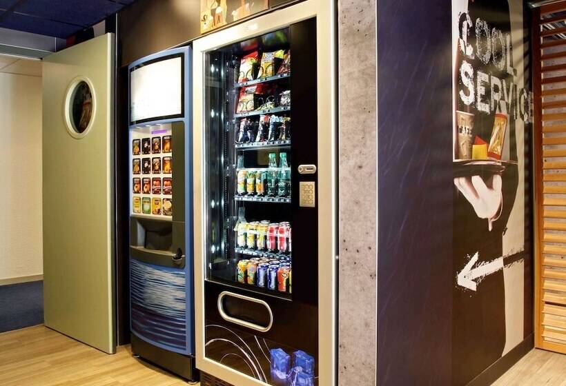 Отель Ibis Budget Saint Cyr Sur Mer La Ciotat