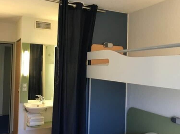 Отель Ibis Budget Saint Cyr Sur Mer La Ciotat
