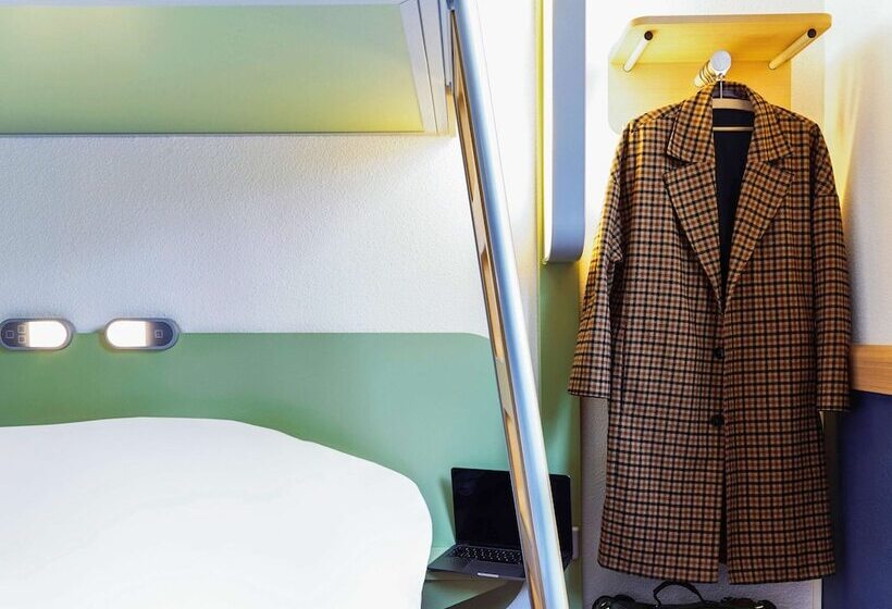 Отель Ibis Budget Saint Cyr Sur Mer La Ciotat