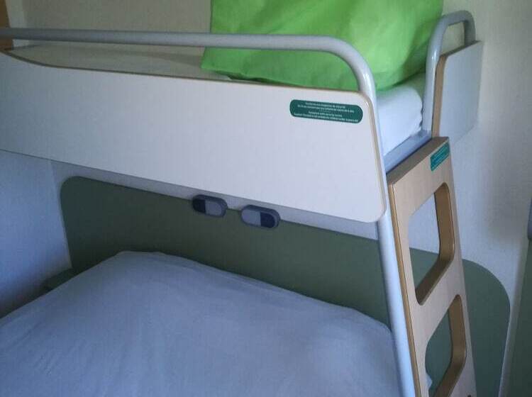 Отель Ibis Budget Saint Cyr Sur Mer La Ciotat