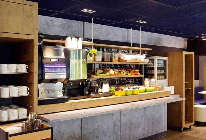 Отель Ibis Budget Saint Cyr Sur Mer La Ciotat