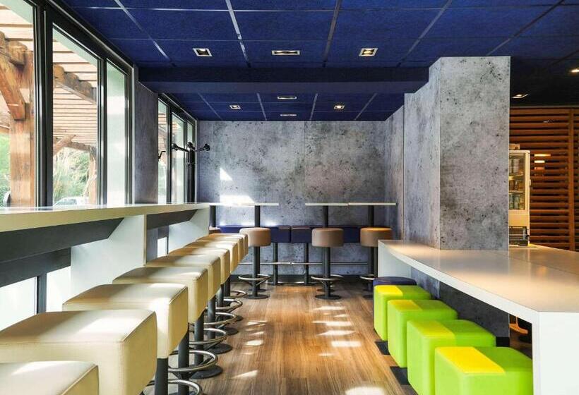 Отель Ibis Budget Saint Cyr Sur Mer La Ciotat