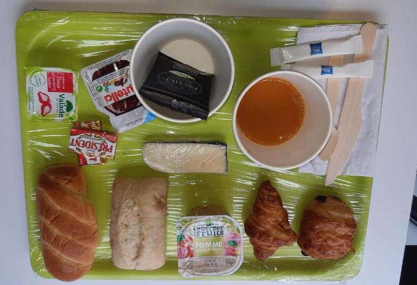 Отель Ibis Budget Saint Cyr Sur Mer La Ciotat