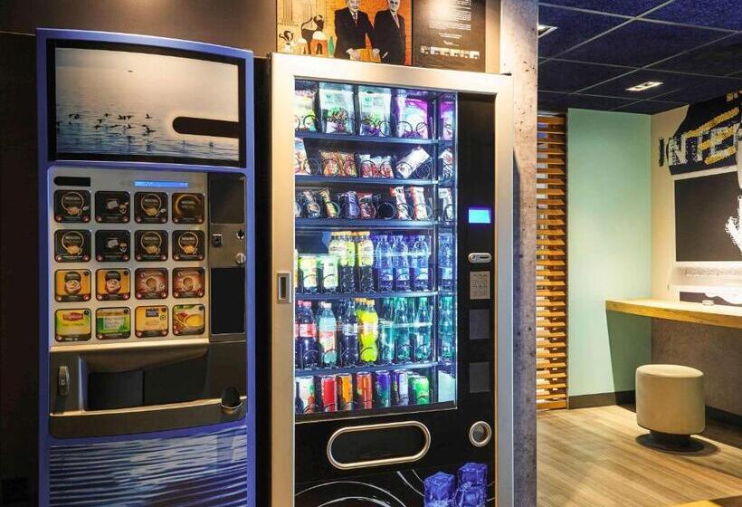 Отель Ibis Budget Saint Cyr Sur Mer La Ciotat