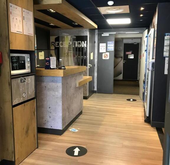 Отель Ibis Budget Saint Cyr Sur Mer La Ciotat