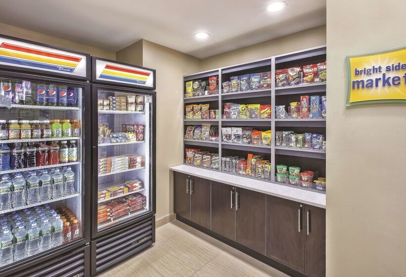 فندق La Quinta By Wyndham Niagara Falls