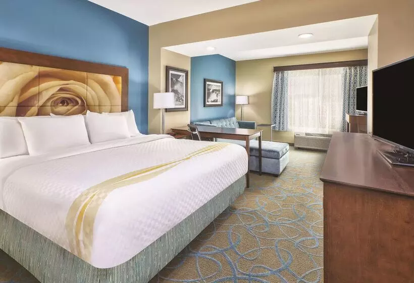 Hotelli La Quinta By Wyndham Niagara Falls