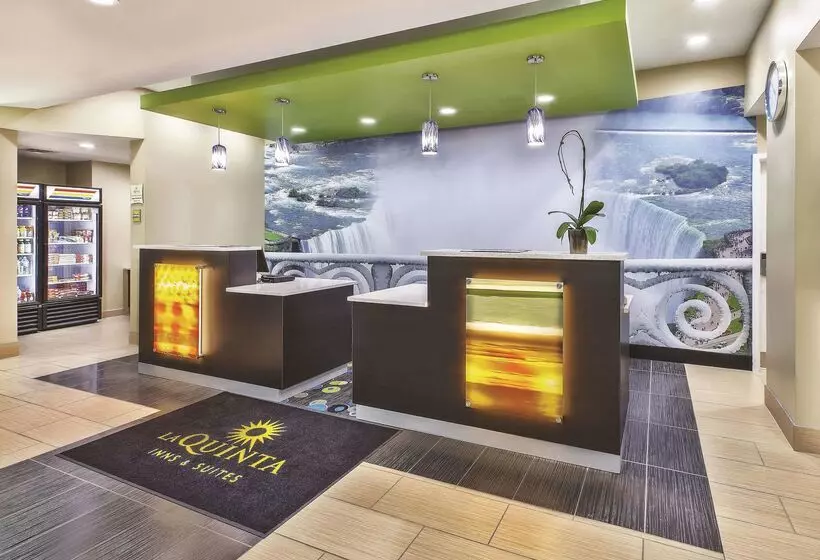 Hotelli La Quinta By Wyndham Niagara Falls