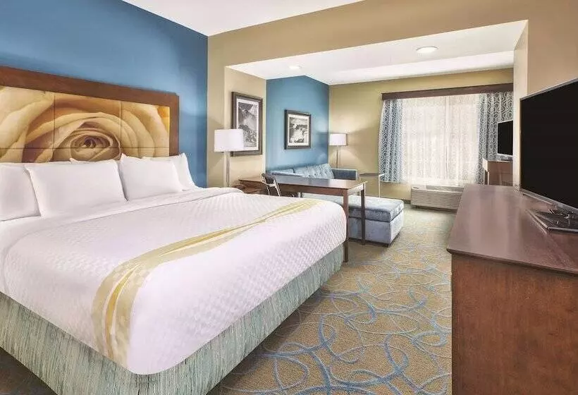 Hotelli La Quinta By Wyndham Niagara Falls