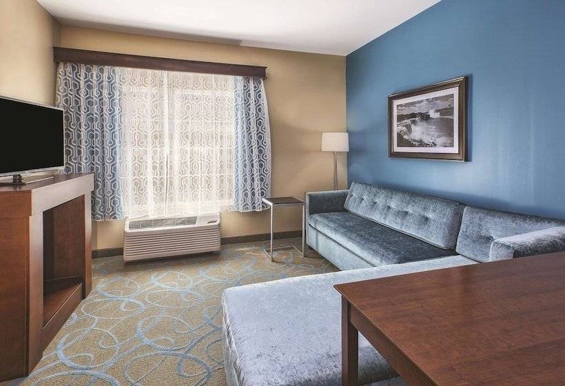 فندق La Quinta By Wyndham Niagara Falls
