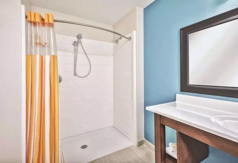 Hotelli La Quinta By Wyndham Niagara Falls