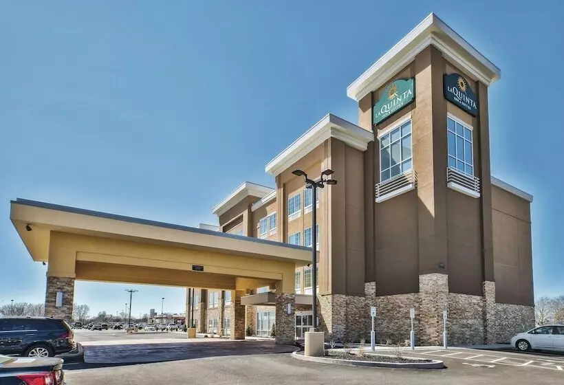 Hotelli La Quinta By Wyndham Niagara Falls