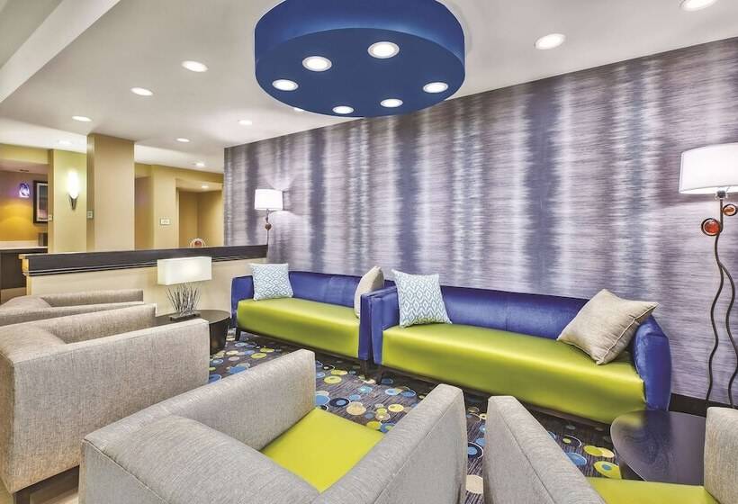 فندق La Quinta By Wyndham Niagara Falls