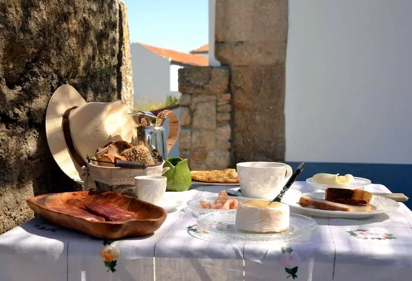 هتل Quinta Dos Carvalhos