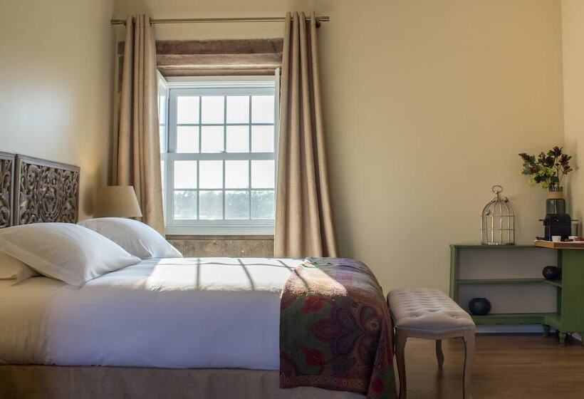 هتل Quinta Dos Carvalhos