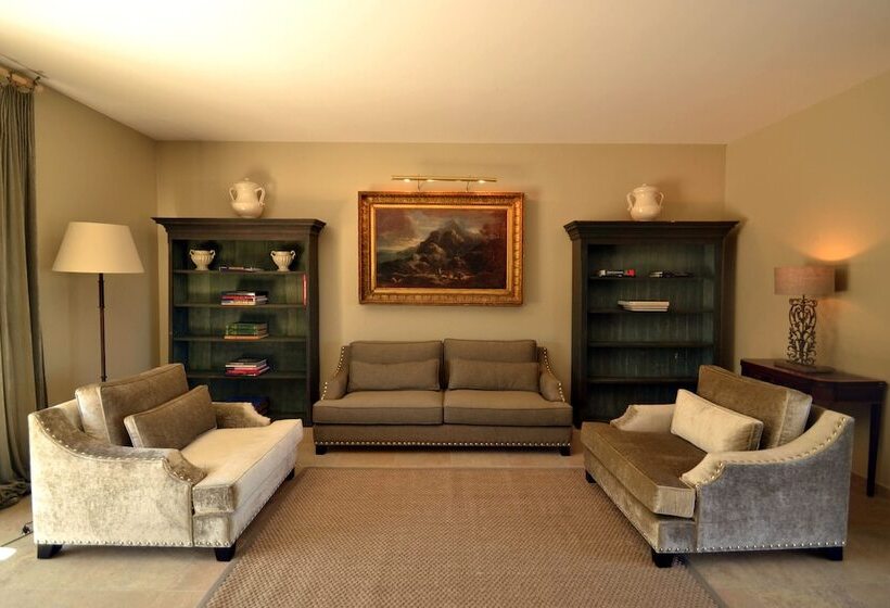 هتل Quinta Dos Carvalhos