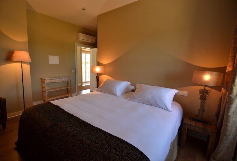 هتل Quinta Dos Carvalhos