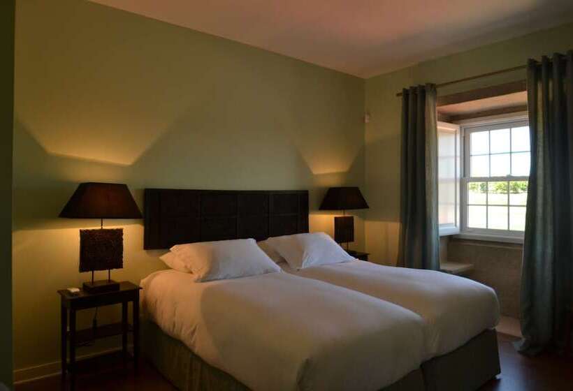 هتل Quinta Dos Carvalhos