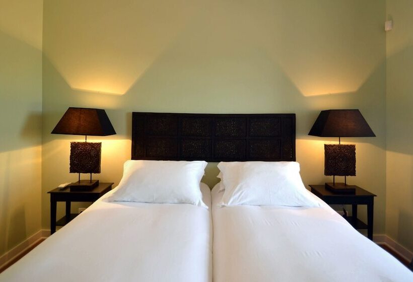 هتل Quinta Dos Carvalhos