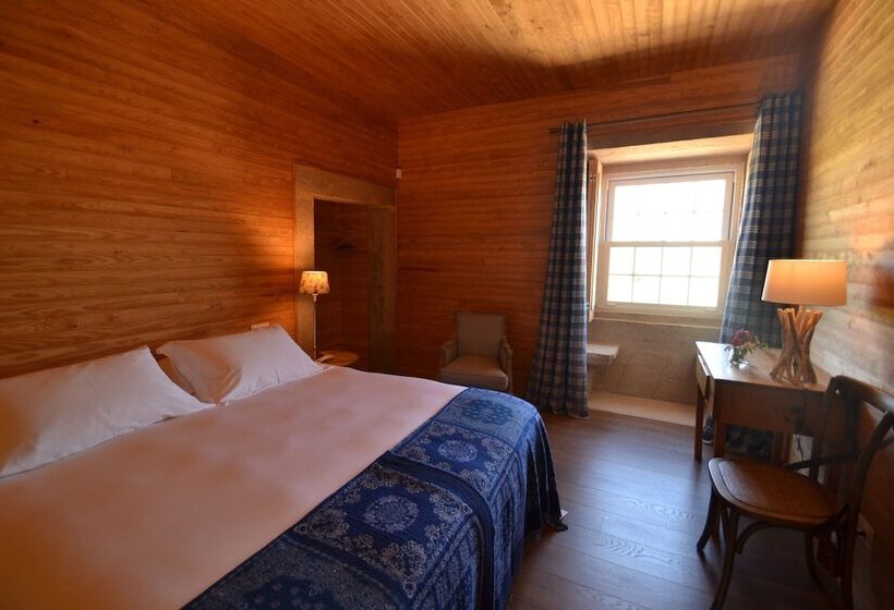 هتل Quinta Dos Carvalhos