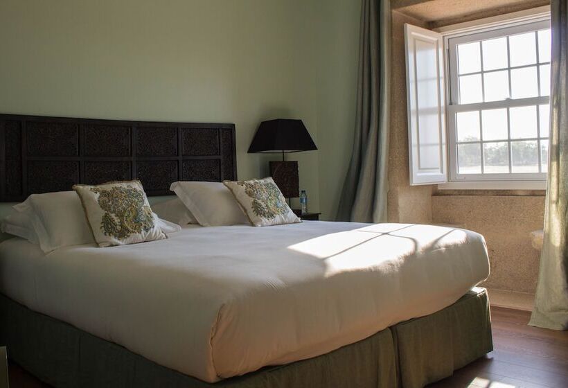 هتل Quinta Dos Carvalhos