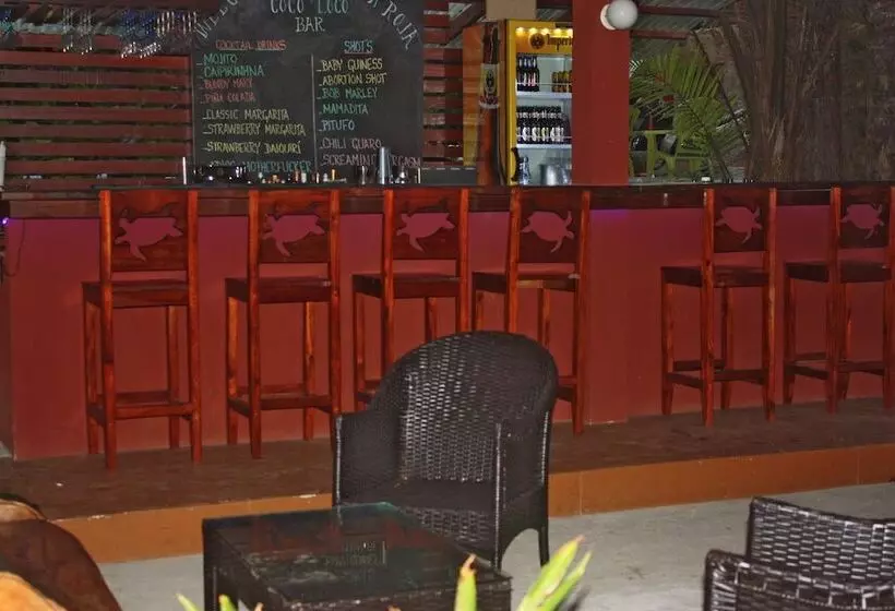 هتل Rana Roja Lodge