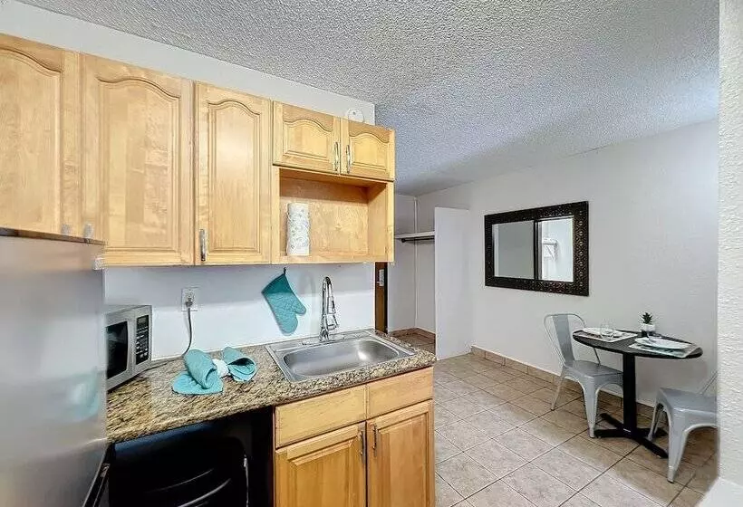 ホテル Stayable Kissimmee East