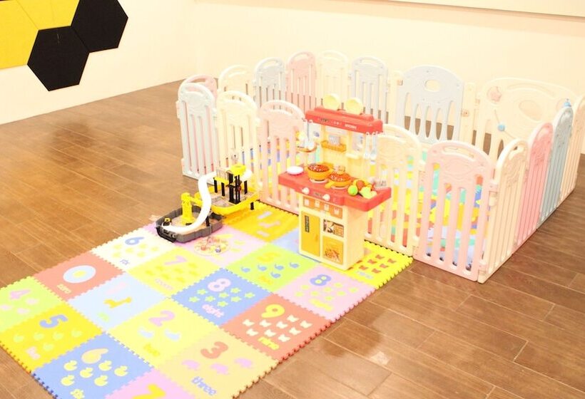 فندق Yellow Bee Tangerang