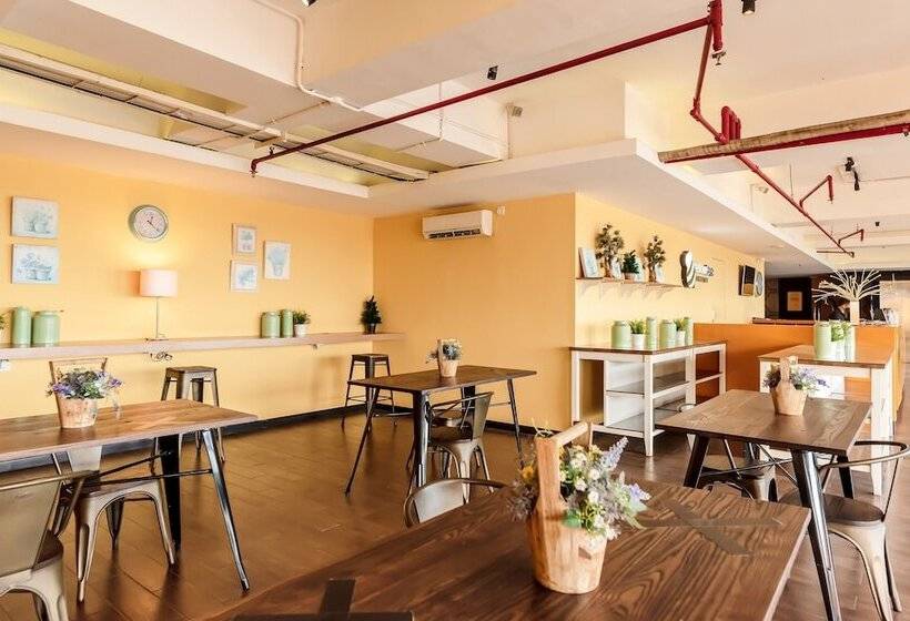 فندق Yellow Bee Tangerang