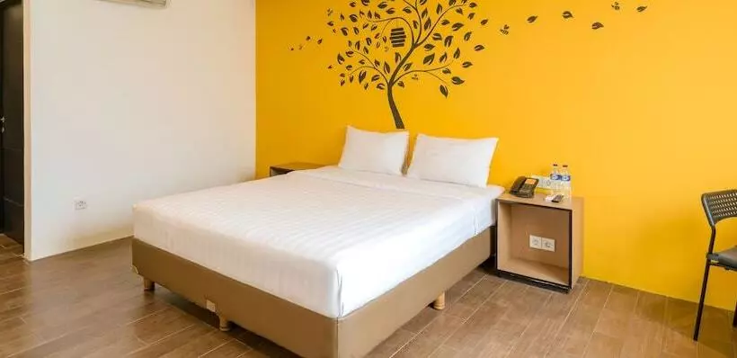 هتل Yellow Bee Tangerang