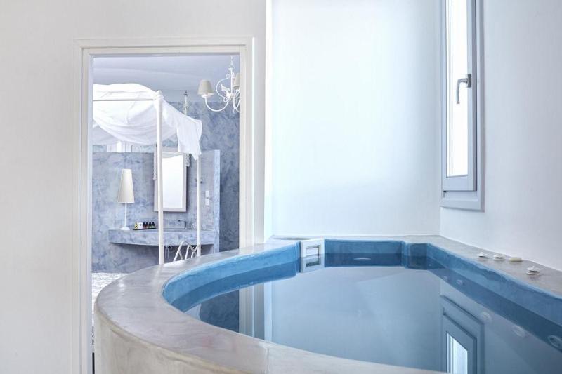 Orabel Suites Santorini