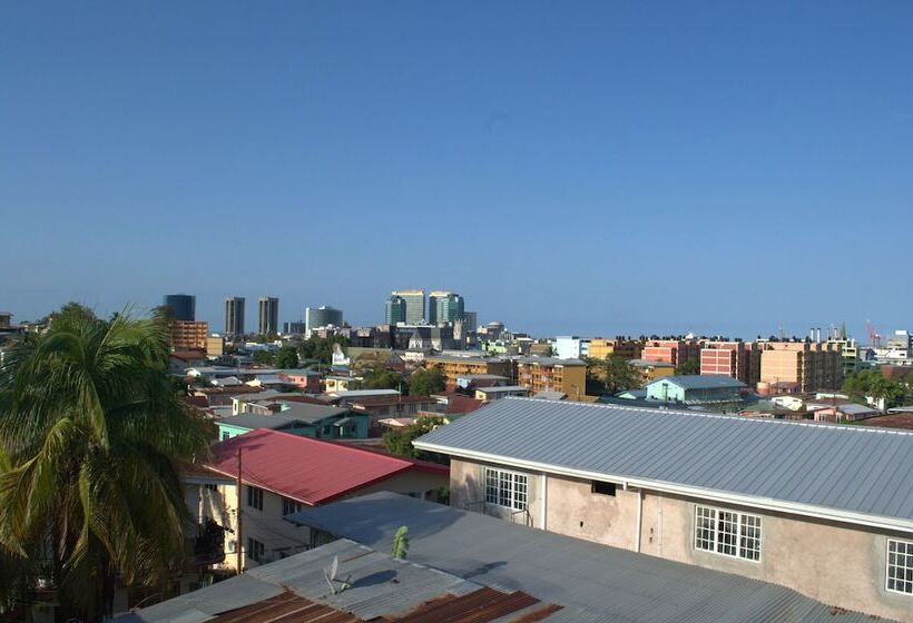 پانسیون Port Lodge