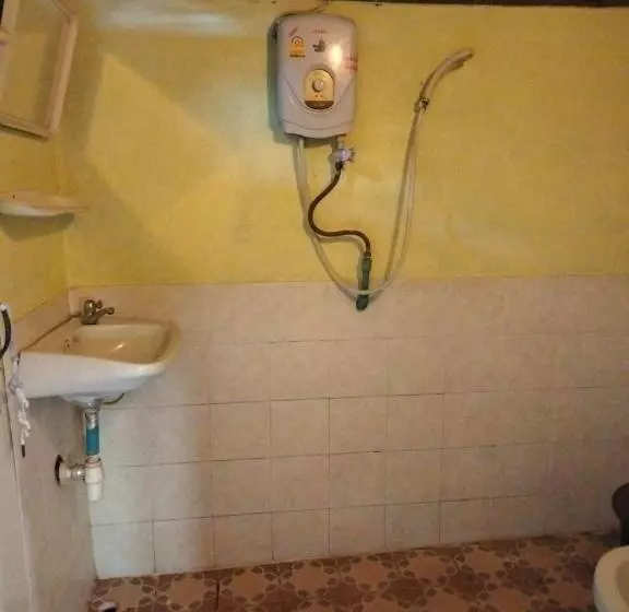 پانسیون Rainbow House Pai