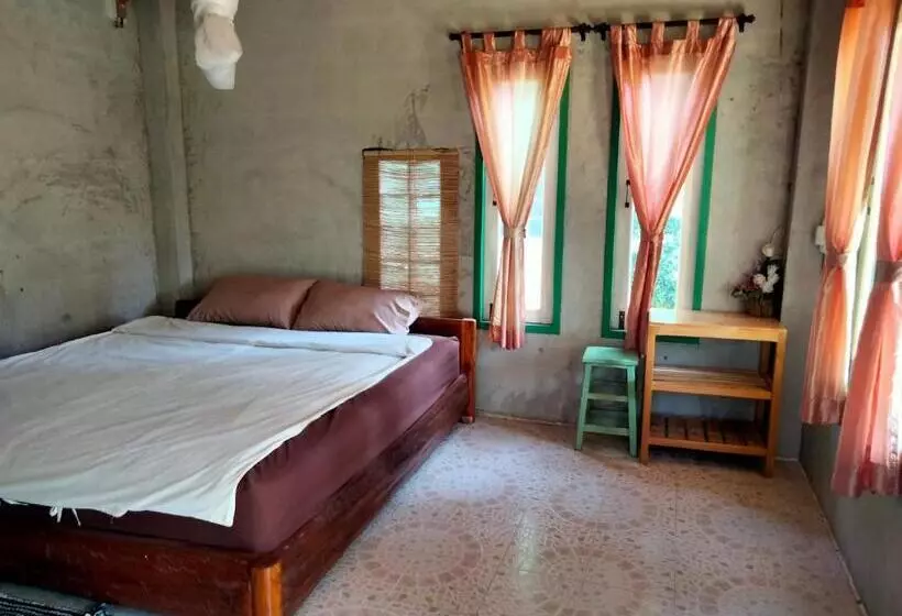 پانسیون Rainbow House Pai