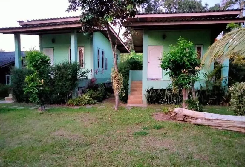 پانسیون Rainbow House Pai