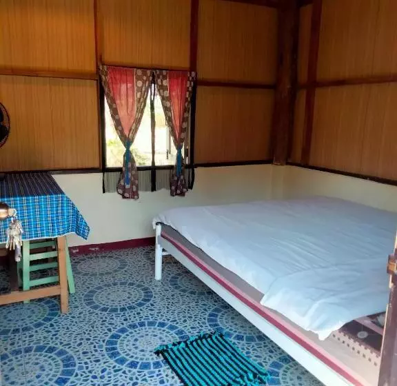 پانسیون Rainbow House Pai