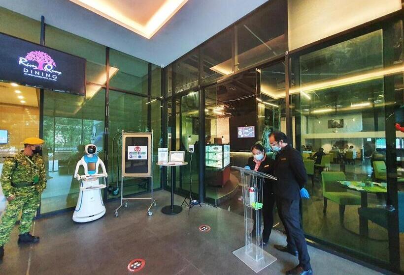 The Shore Hotel & Residences