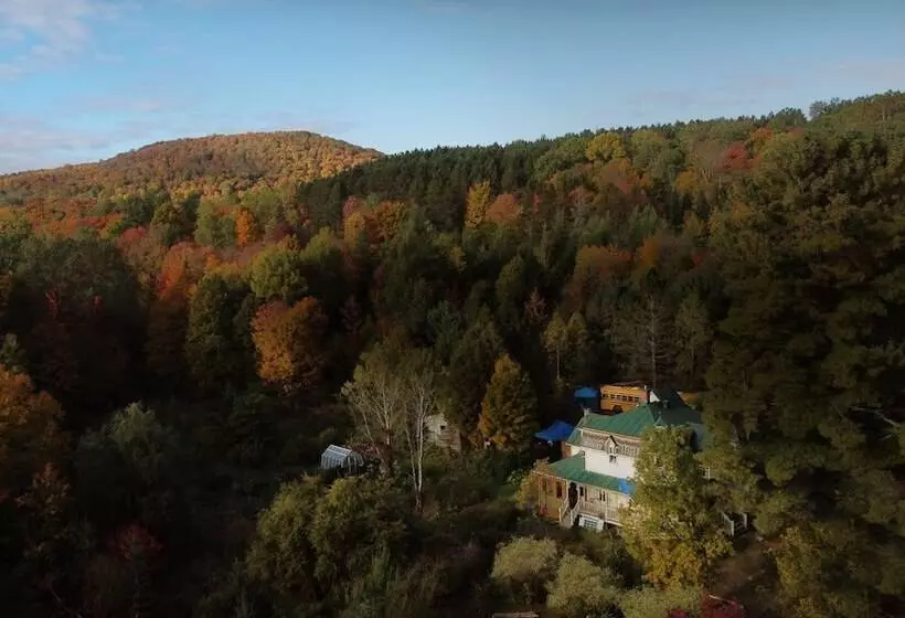 Retkeilymaja Le Salon Des Inconnus