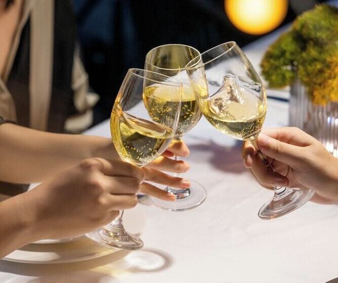 Base Beijing Wangfujing Serviced Apartment