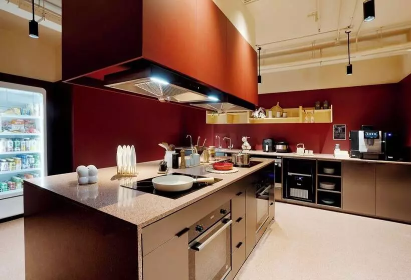 Base Beijing Wangfujing Serviced Apartment