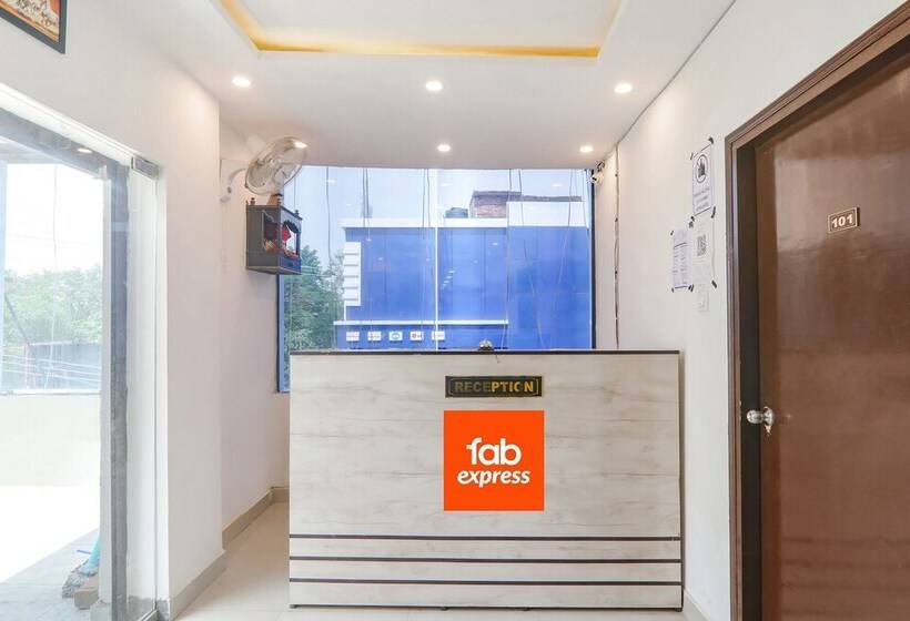 ホテル Fabexpress Elite Inn