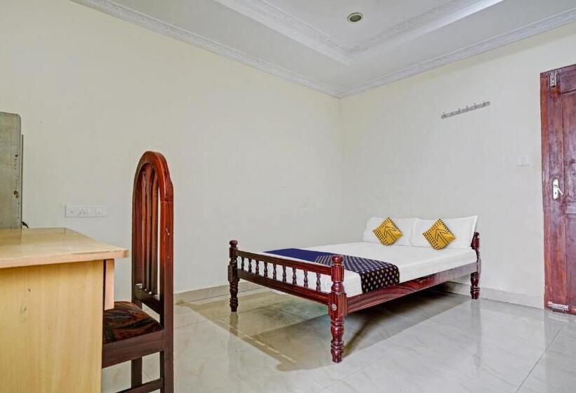 בית מלון כפרי Spot On 81226 Cherai Rest Home