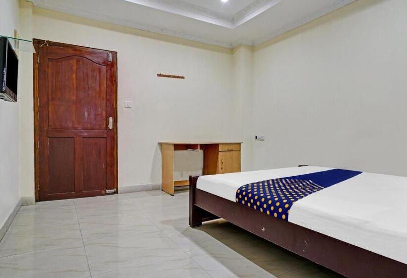 בית מלון כפרי Spot On 81226 Cherai Rest Home