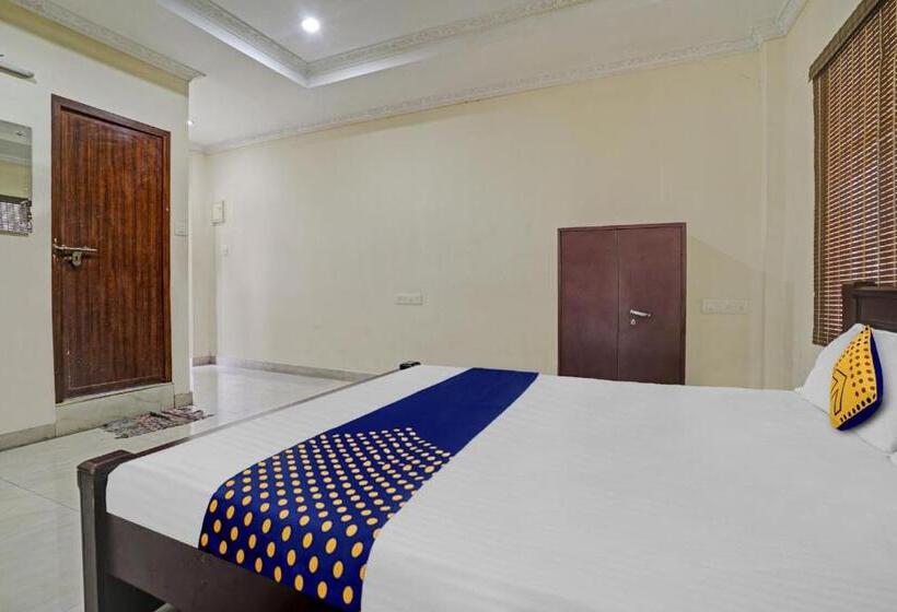 בית מלון כפרי Spot On 81226 Cherai Rest Home