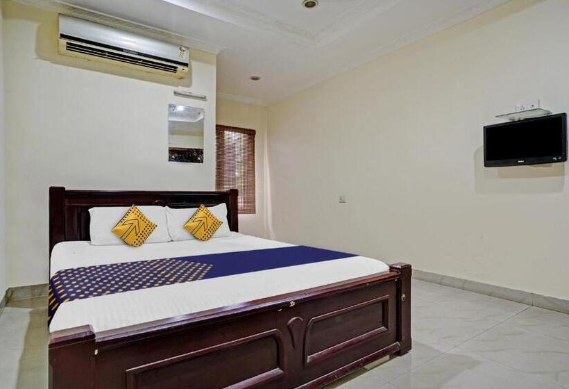 בית מלון כפרי Spot On 81226 Cherai Rest Home