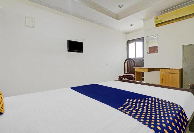 בית מלון כפרי Spot On 81226 Cherai Rest Home