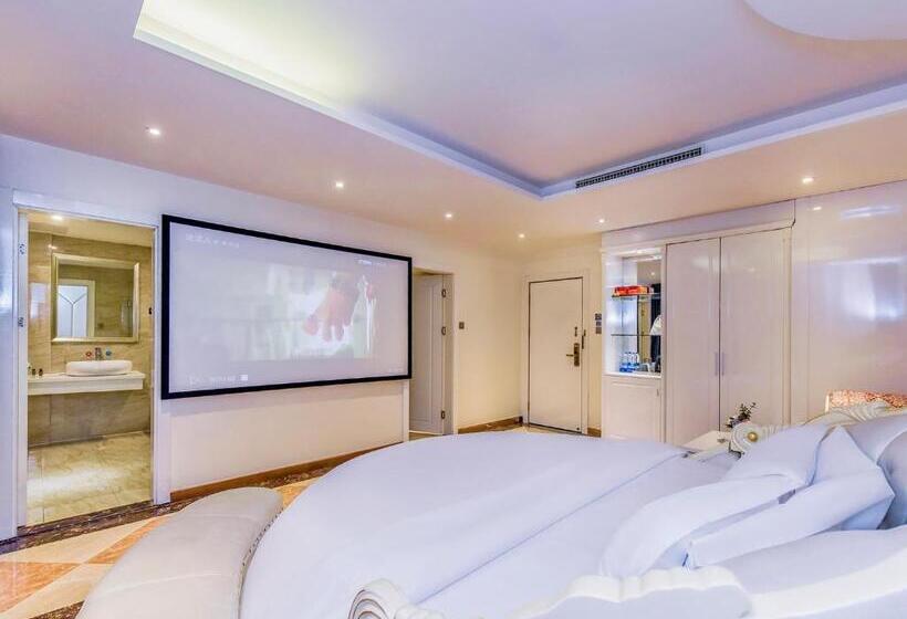 Oasis Hotel, Changsha Auto West Station Business School