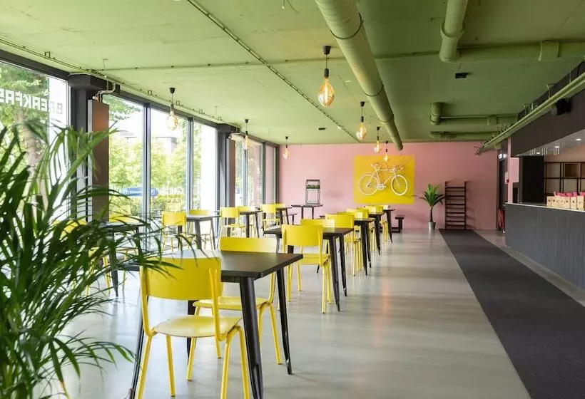 Urban Hotel The Golden Stork