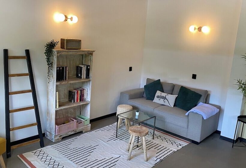 Urban Hotel The Golden Stork